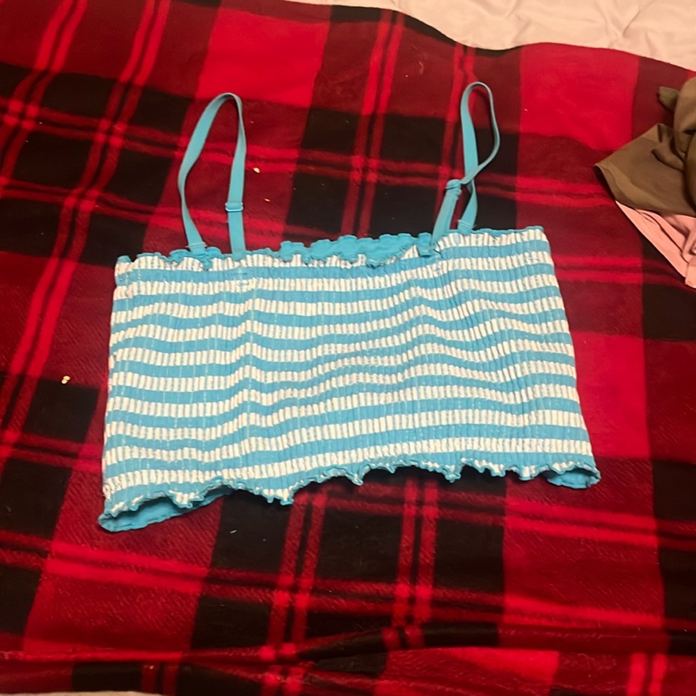 Women’s large cropped tank top